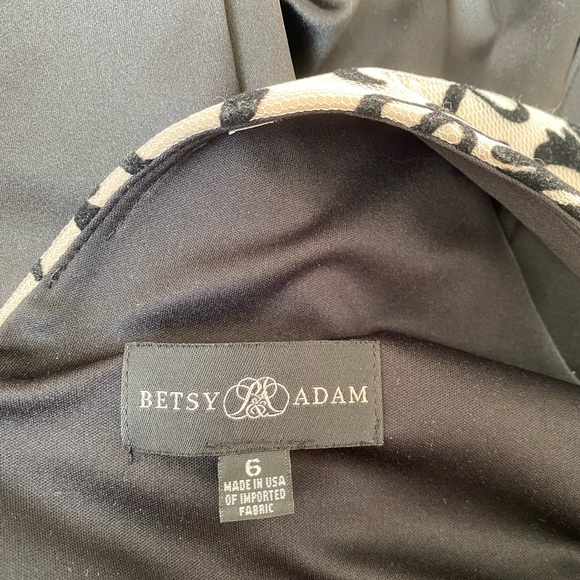 Elegant formal dress. - Picture 4 of 4